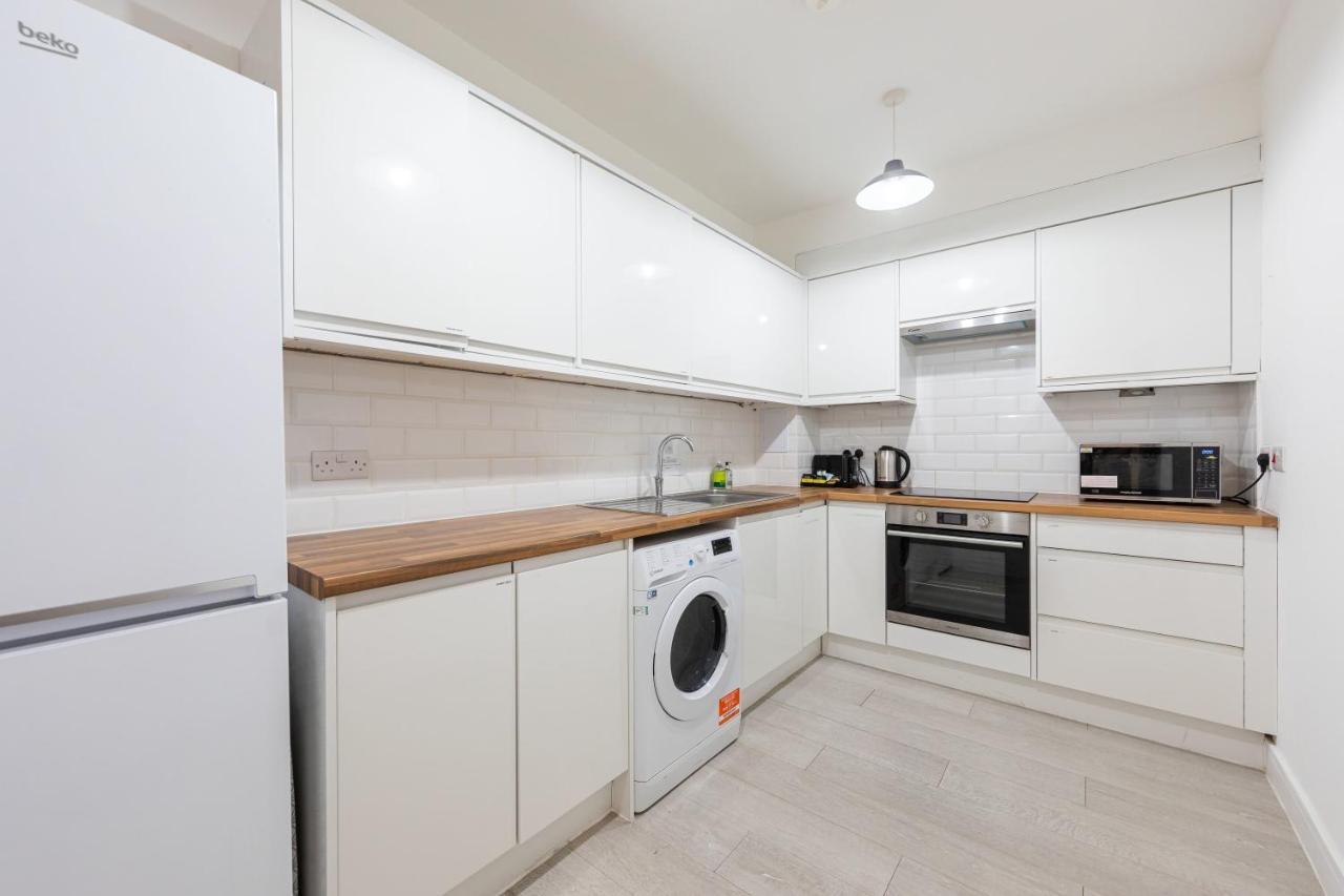 Functional Budget Stay With Wi-Fi And Laundry Facilities Near Tube Station Лондон Екстер'єр фото